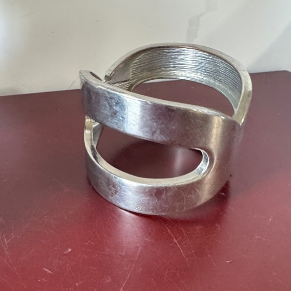 Jewelry - Vintage Silver tone, fashion Cuff Bracelet